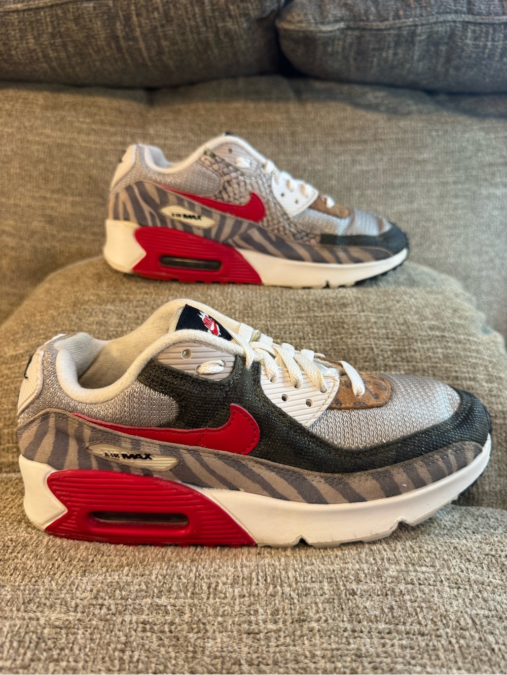 Nike Air Max 90 Tunnel Walk sneaker animal-print gray/red #DZ4844-001 Size 6.5Y